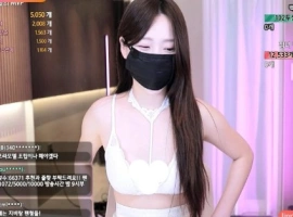 宅女-homegirl-계집녀 个人直播 20240621 [4V/18.1G]-瑞泰资源分享网