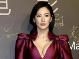 深圳街拍生图炸雷！张雨绮酒红绸缎裹身透“肉香”，宁静预言成真-瑞泰资源分享网